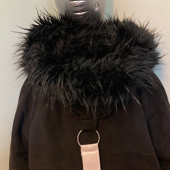 Black Faux Fur Hood Parka - Women - Picture 6 of 14